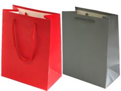 ПОДАРЪЧНА ТОРБИЧКА ЕДНОЦВЕТНА 42/31/12см