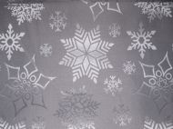 КОЛЕДНА ПОКРИВКА 150/220СМ. СРЕБЪРНО